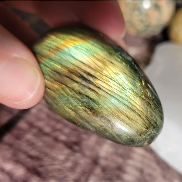 LabradoriteāPalmāStone - Picture 7 of 14